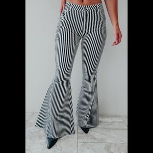 Hopes/One Way Ticket Bell Bottoms/ Size S